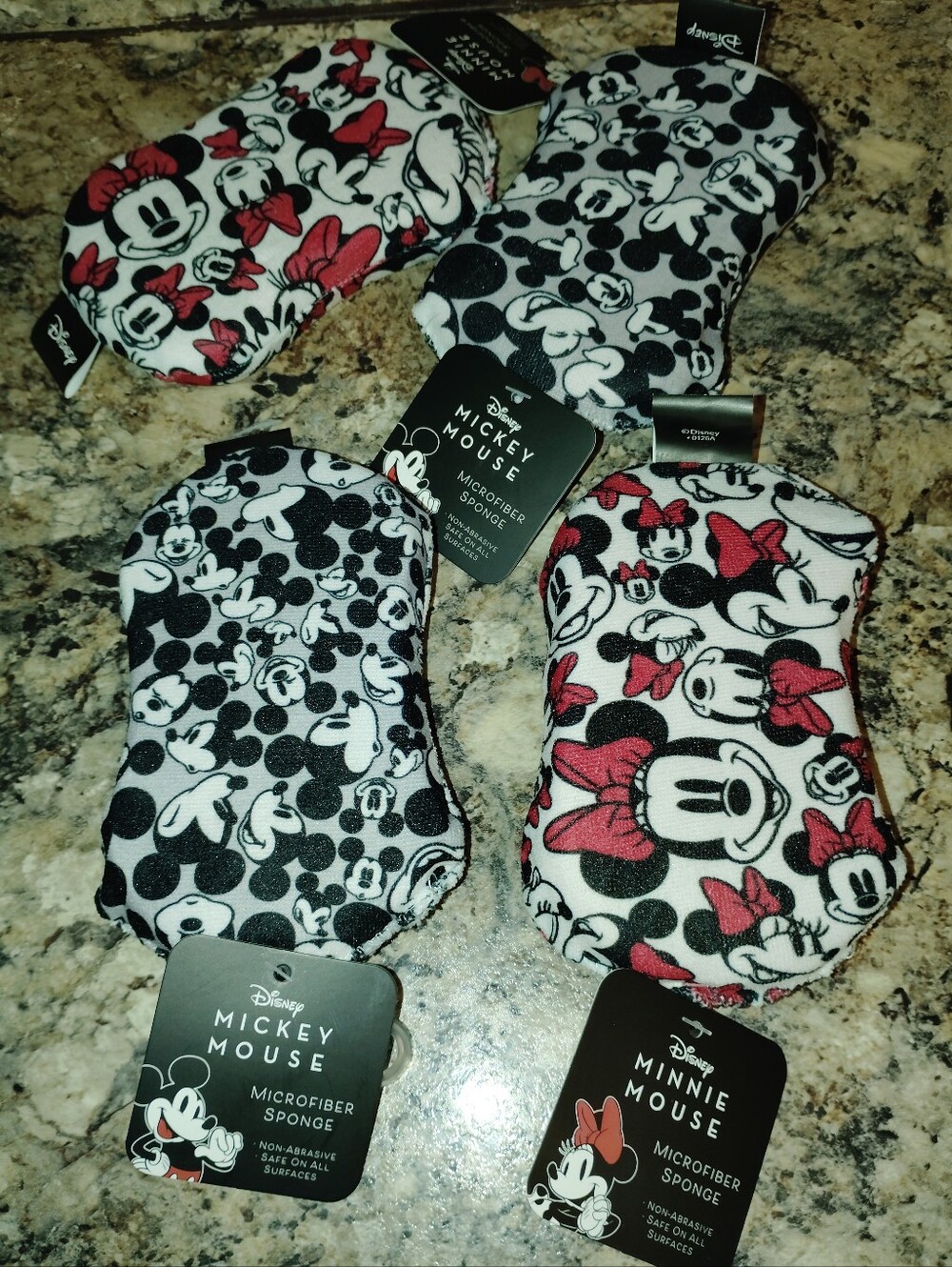 Disney Minnie & Mickey Microfiber Sponges - Black, White & Red - Picture 3 of 4